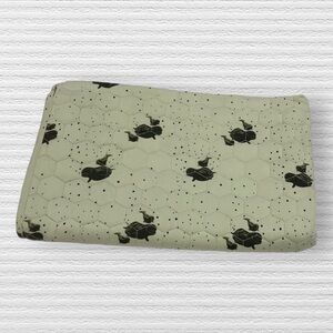 Kate Quinn | Green | Buluga Whale | Quilt